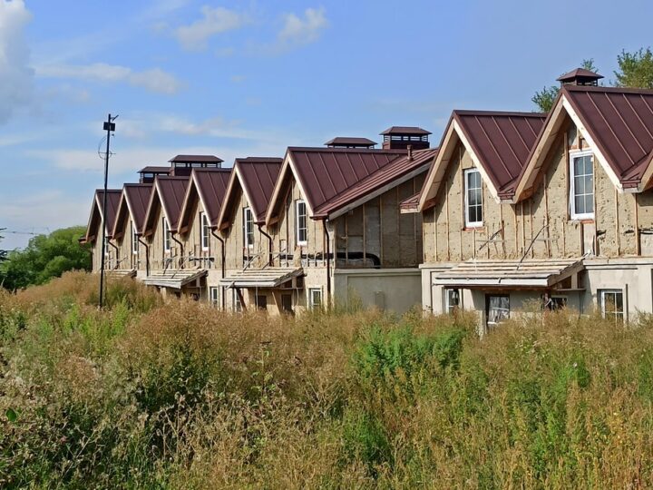 Депутат Госдумы потребовал снести гостиницу-самострой в Суздале