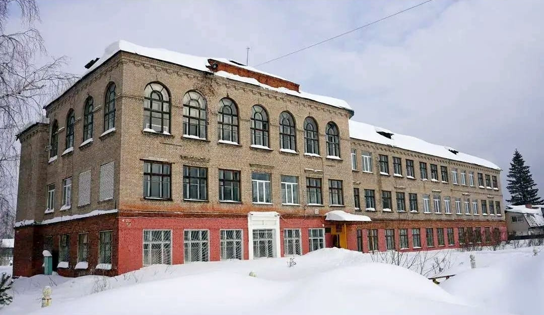 В Гусь-Хрустальном продадут с торгов закрытую школу-памятник