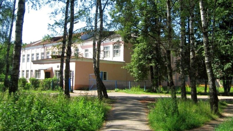 Школу в Карабаново отремонтируют через суд