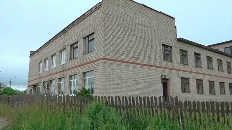Закрытую школу в Красной Горбатке продали за 2,5 млн рублей
