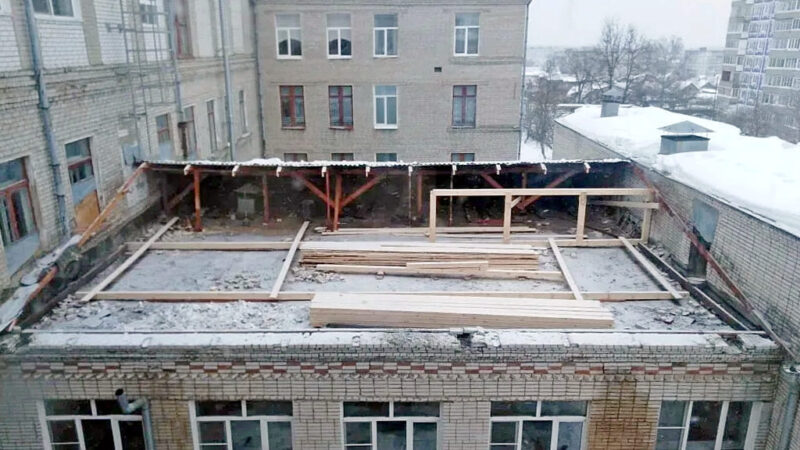 Школу в Коврове закрыли на срочный ремонт крыши