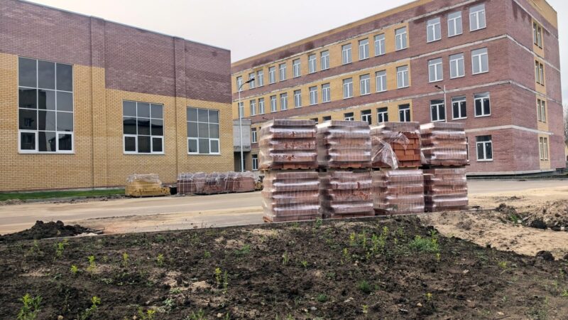 Недостроенная школа в Покрове потеряла подрядчика