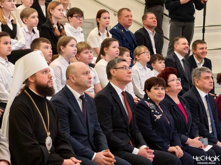 Митрополит Никандр раскритиковал депутатов, которые не поют гимн