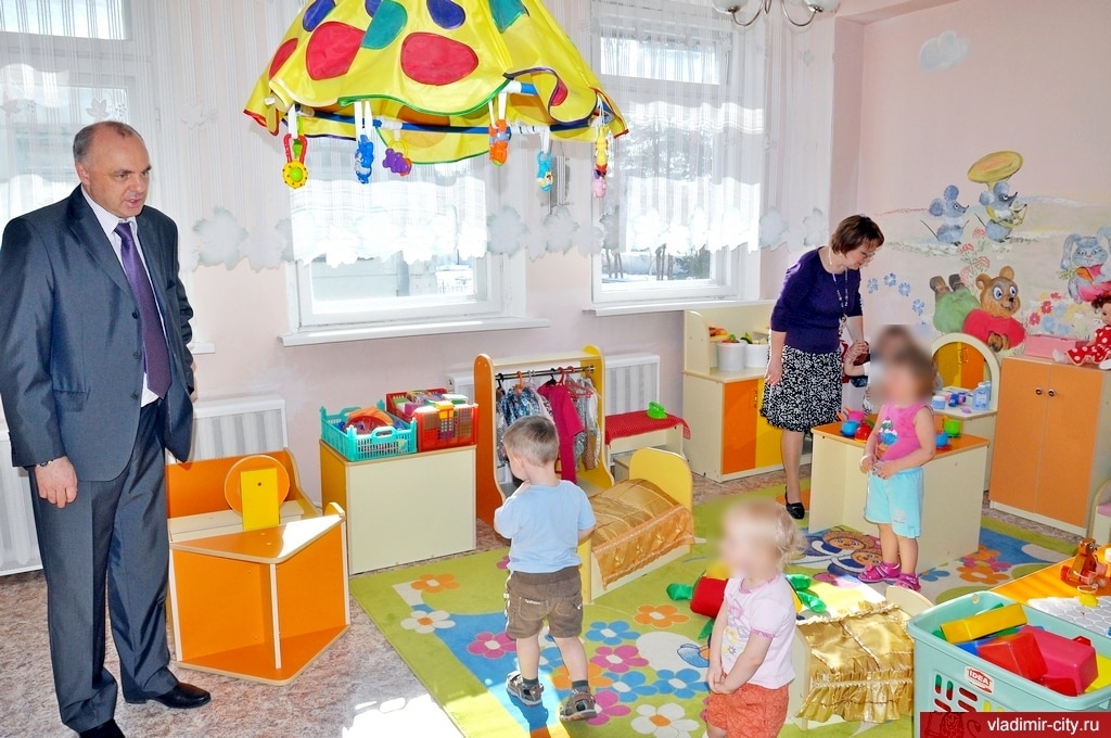 Шохин повысил плату за детсады и школы во Владимире