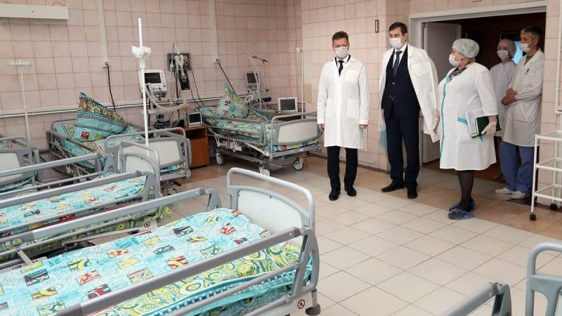 Владимирские медики в разгар коронавируса получают гроши и массово увольняются