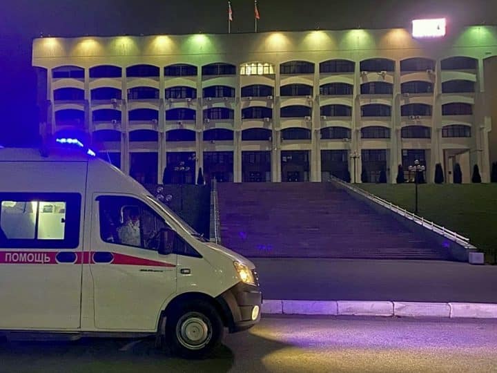 Губернатор Авдеев раскритиковал губернатора Авдеева за развал скорой помощи