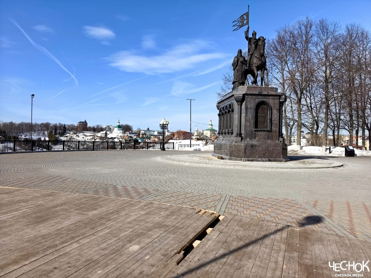 Смотровая площадка парк пушкина настил памятник князь владимир