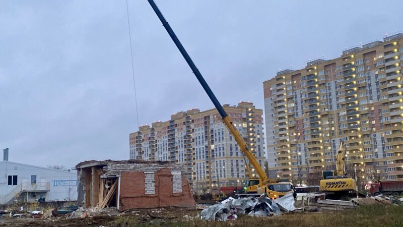 Во Владимире сносят заправку и автостоянку под дворец спорта