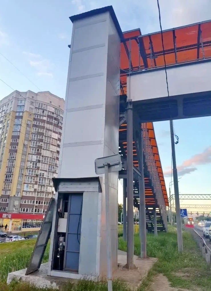 Содышка Пекинка упал лифт 2