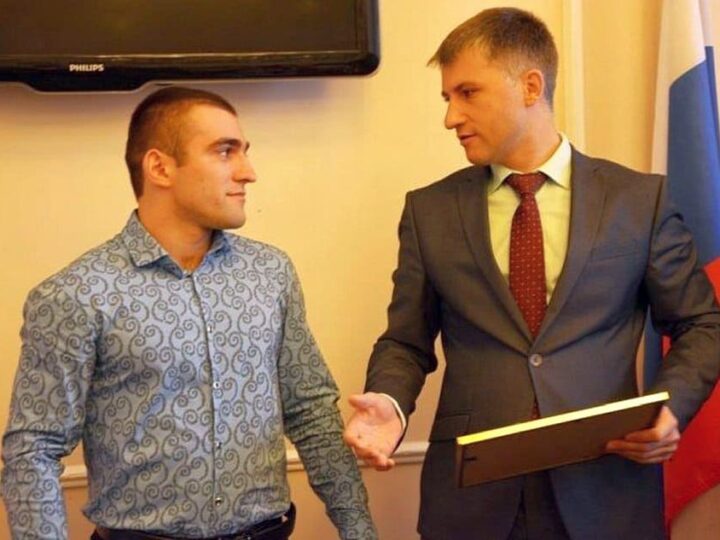 Мэр Гусь-Хрустального лишил чемпиона мира половины зарплаты