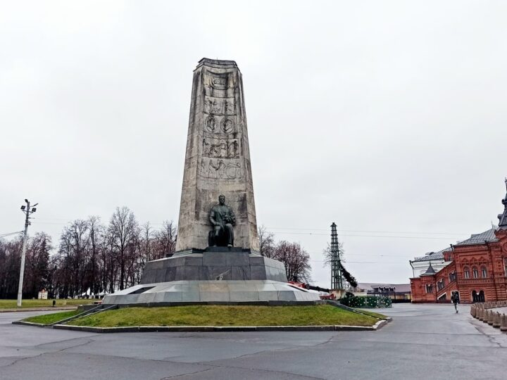 Памятники во Владимире не дождались ремонта