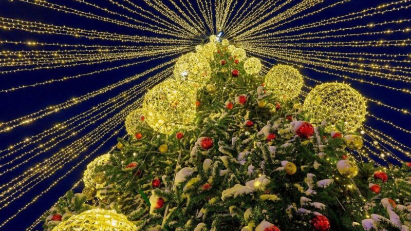 На лыжах или в церкви: как нетрадиционно отпраздновать Новый год