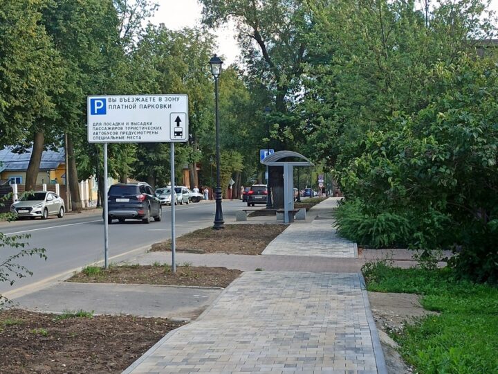 Хаос с парковками в Суздале решили увеличением парковок