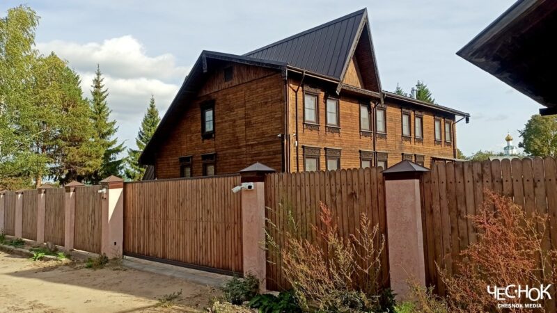 В суздальскую резиденцию Авдеева купили флаги и мебель на 2 млн рублей