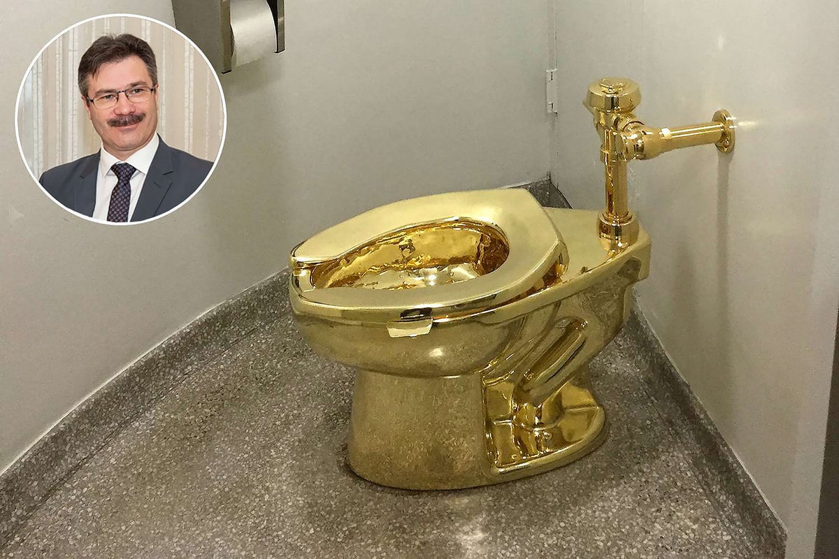 После отставки Сахарова в Суздале отменили закупку «золотых» туалетов
