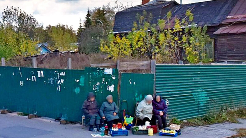 Единороссы хотят повысить штрафы для торгующих на улицах бабушек