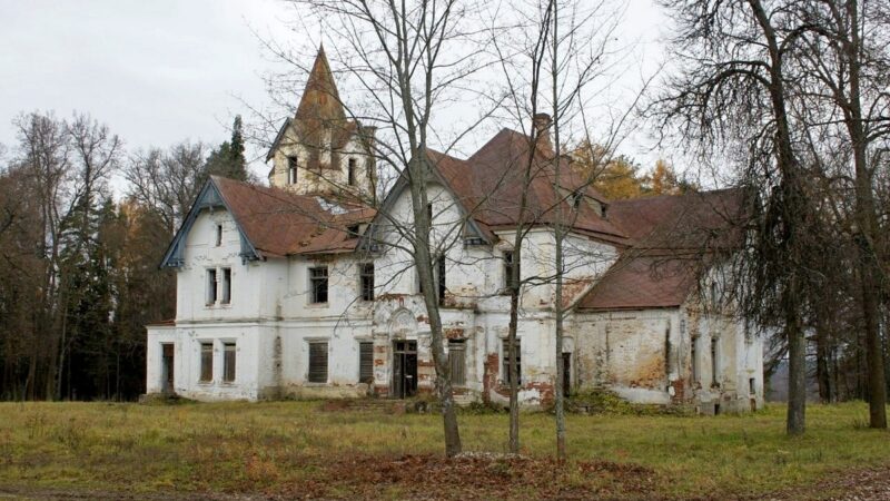 Белый дом приватизирует очередные дворянские усадьбы