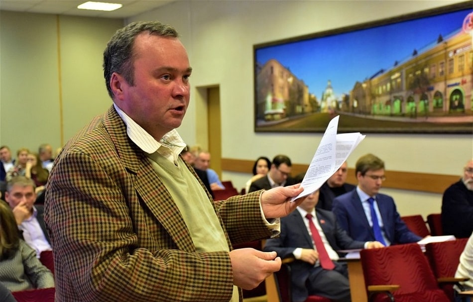 Покойному депутату Валерию Пузанову списали долги