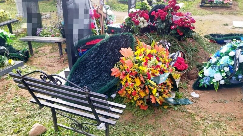 «Защищают, а в итоге свинство». В Никологорах могилы погибших на СВО разгромили вандалы
