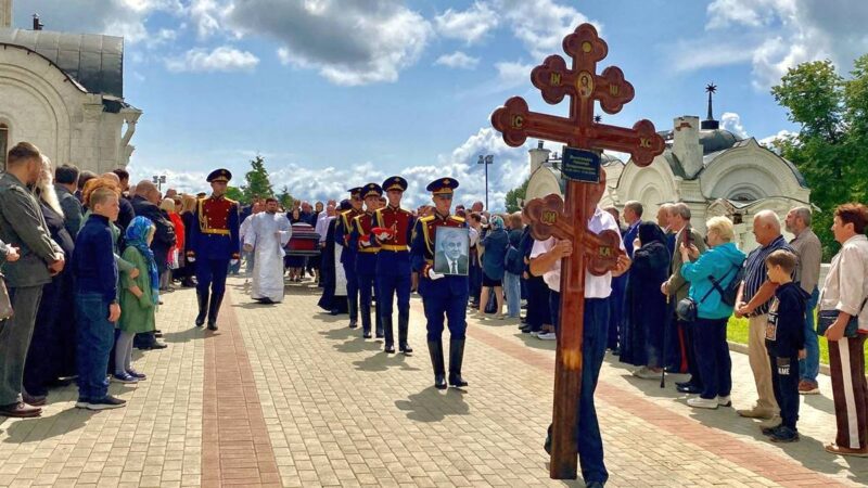 Во Владимире простились с губернатором Николаем Виноградовым