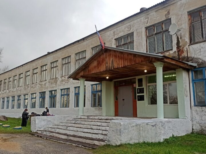 Белый дом не собирается закрывать сельские школы