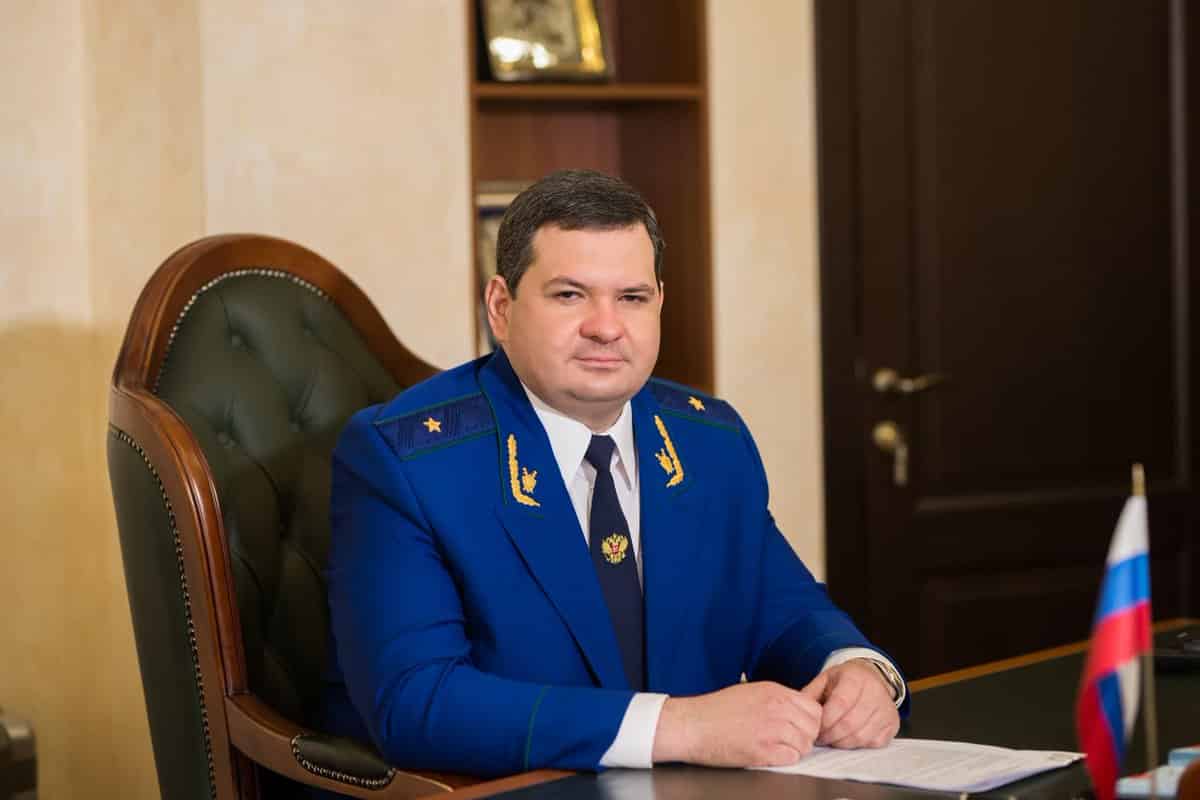 Облпрокурор Владислав Малкин за год заработал 3,4 млн рублей