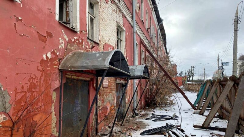Полуразрушенные казармы в центре Владимира никому не нужны 