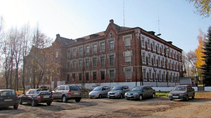 Бывший военкомат в Гусь-Хрустальном продали за рубль москвичам