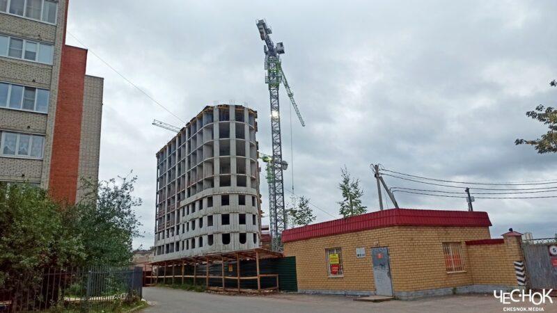 У МЧС нет техники для тушения 27-этажного дома в военном городке