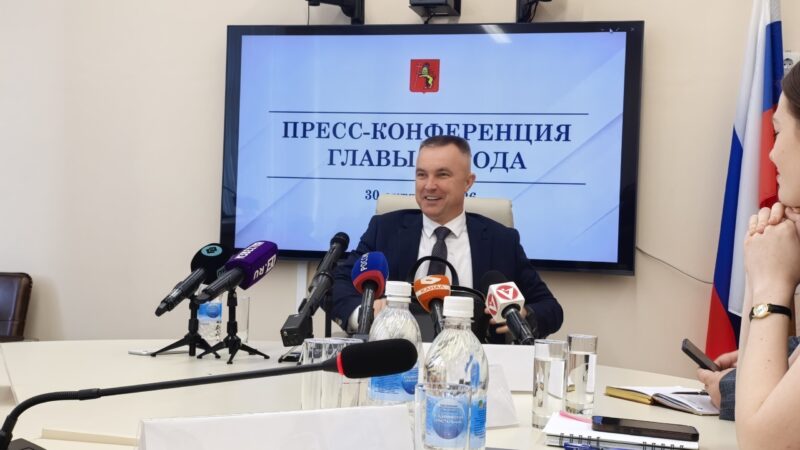 Мэр Волков раскрыл данные о пострадавших от БПЛА квартирах и авто