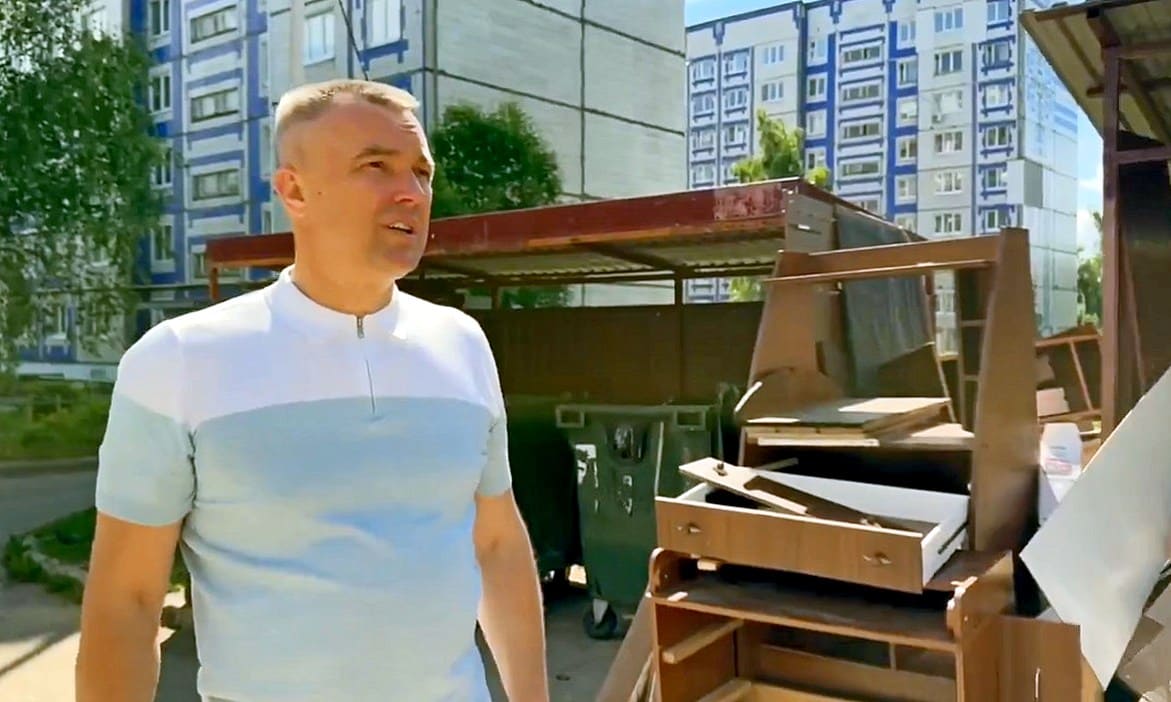 Волков