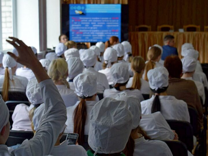 Минздрав повысит стипендию студентам-медикам на 150 рублей