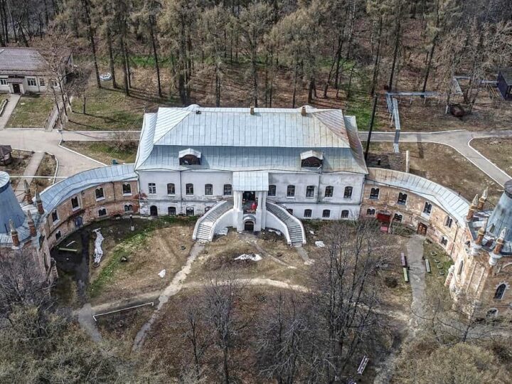 Во Владимирской области горела дворянская усадьба